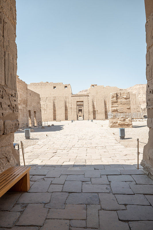 卢克索，Medinet Habu神庙的入口